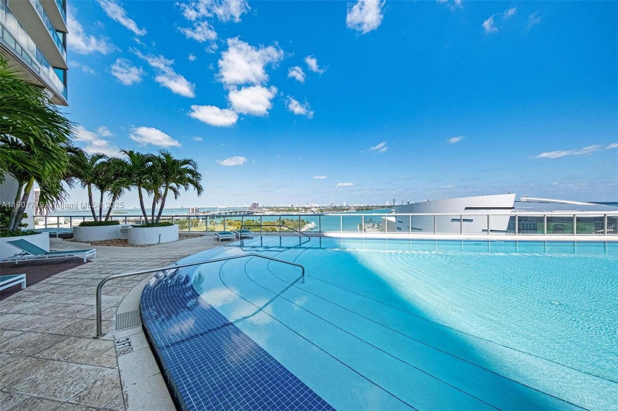 Photo - 888 Biscayne Boulevard, Miami, FL 33130 - 1 BR 1.5 BA condo