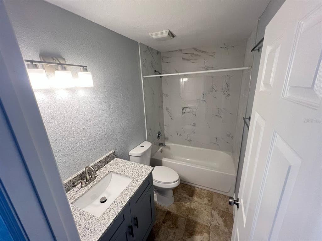 Building Photo - 9205 Tudor Dr