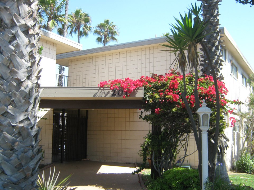 ocean view from the gate - 201 10th St