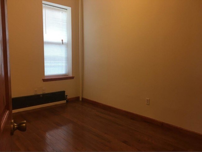 Foto del edificio - 355 E 119th St