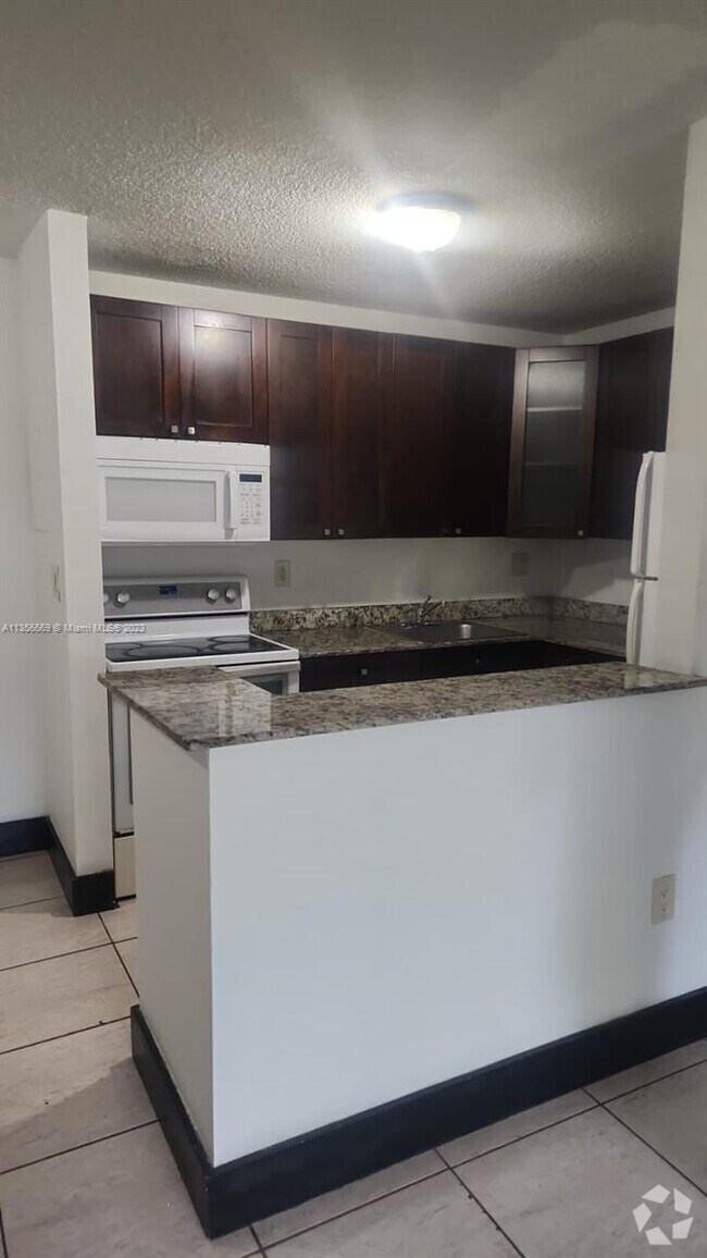 Adrian Homes at Lago Mar Apartments for Rent Miami, FL 3 Rentals