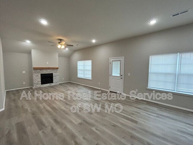 Building Photo - 258 Rabbit Run Ct