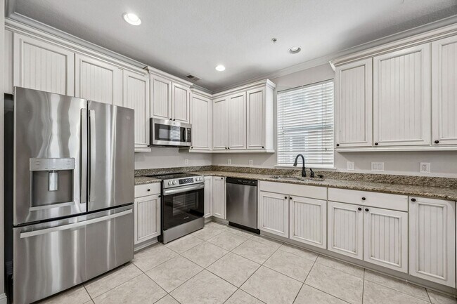 Foto del edificio - 3 bedroom 3.5 bath on island