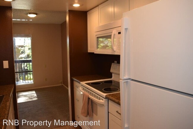 Building Photo - 2430 Larkspur Ln