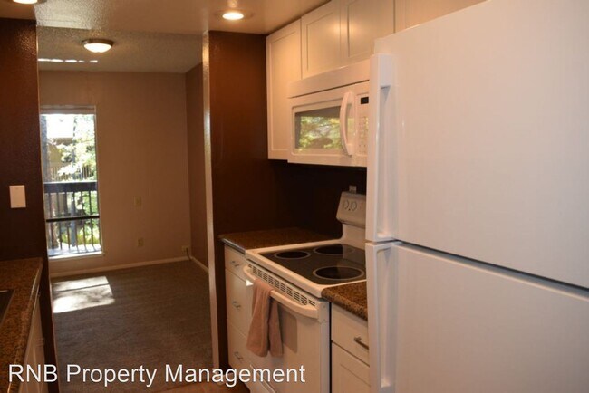 Foto del edificio - 2430 Larkspur Ln