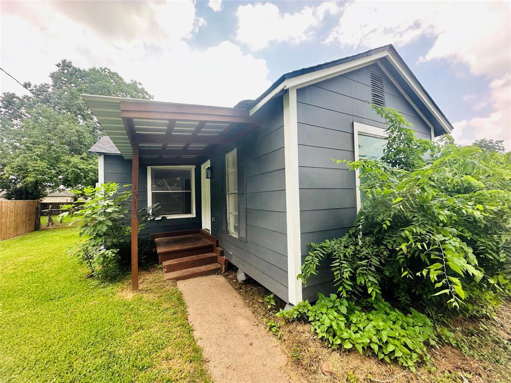 1513 Moore St, Wharton, TX 77488 House Rental in Wharton, TX