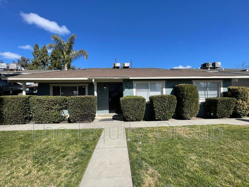 663 W Ashlan Ave Unit 101, Clovis, CA 93612 Condo for Rent in Clovis, CA