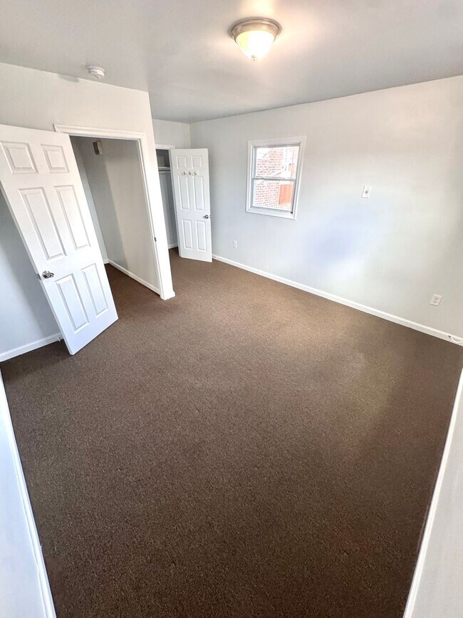 Foto del edificio - 1139 Spring Garden St