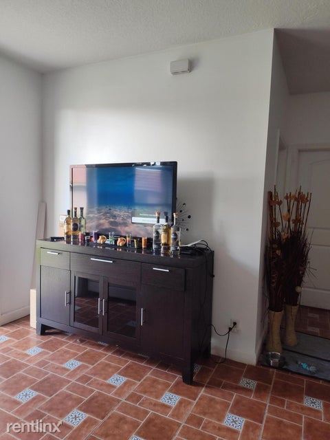 Building Photo - 3 br, 2.5 bath House - 11937 Sturbridge Ln...