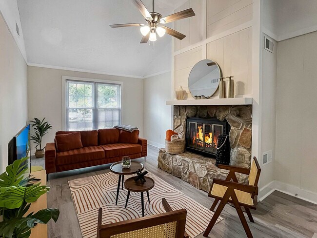 Foto del edificio - 1224 Crawford Way