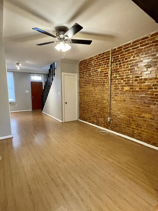 Building Photo - 1227 Wylie St NE