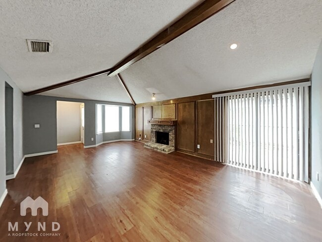 Building Photo - 11831 Garden Terrace Dr