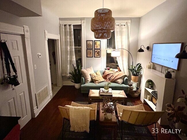 Foto del edificio - 1402 N Greenview Ave