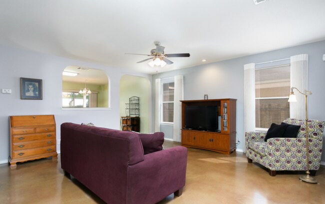 Foto del edificio - 15830 Manes Grove