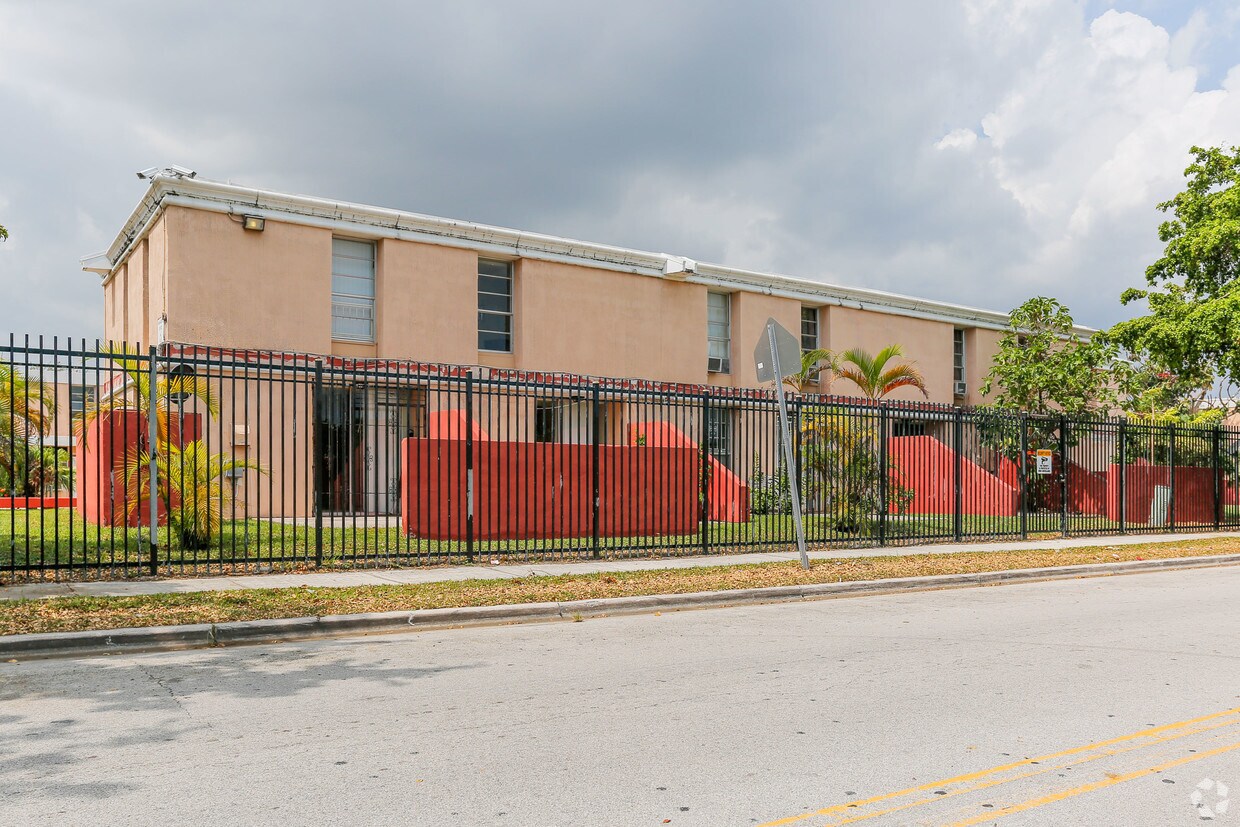 Primary Photo - Central Area Apartments