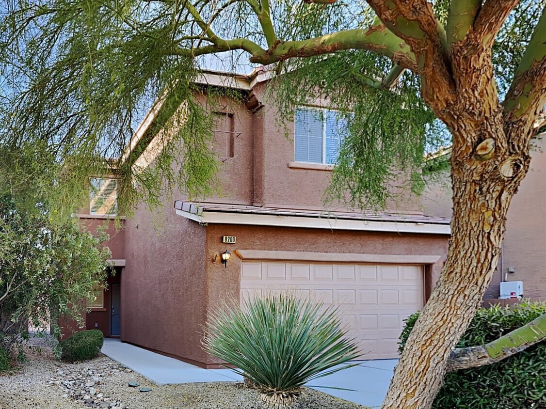 Primary Photo - 9200 Grassy Weep Ct