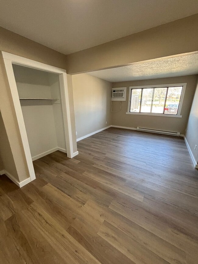 Building Photo - Fairview Apartments