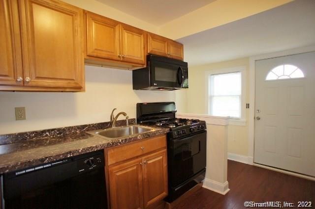 Building Photo - 127-131 Harbor Ave