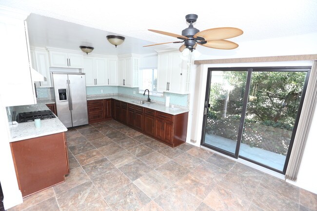 Building Photo - 4776 Don Miguel Dr