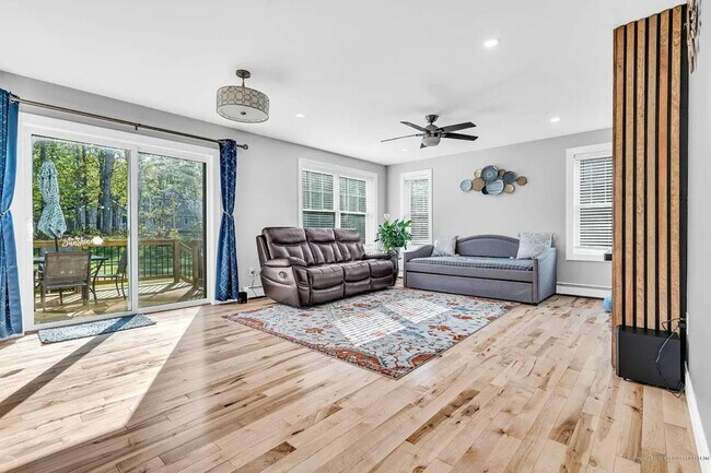 Foto del edificio - 36 Belvedere Dr