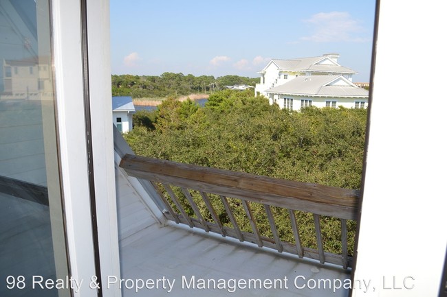 Building Photo - 3 br, 2.5 bath House - 693 Blue Mountain Rd