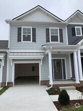 Building Photo - 2043 Orangery Dr