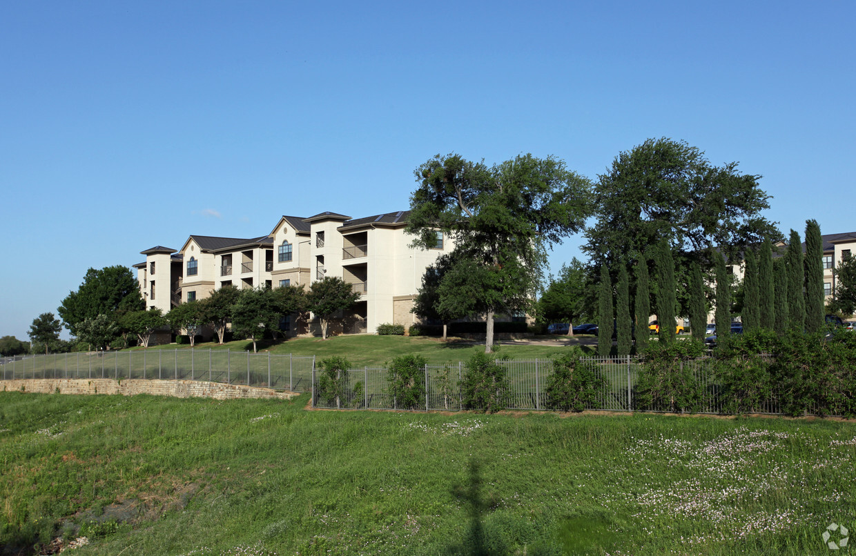 Foto del edificio - Southwestern Medical Park Apartments