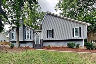Building Photo - 2242 Josephine Ct