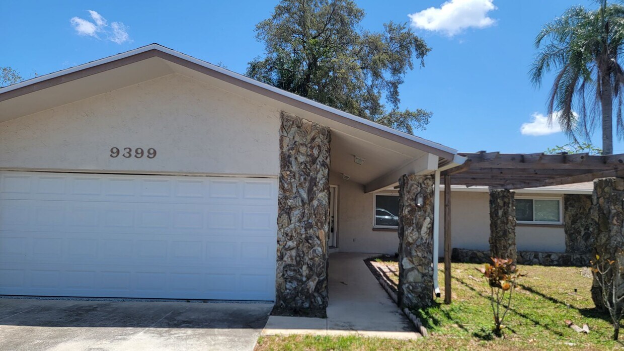 Primary Photo - 3/2/2 Seminole Home