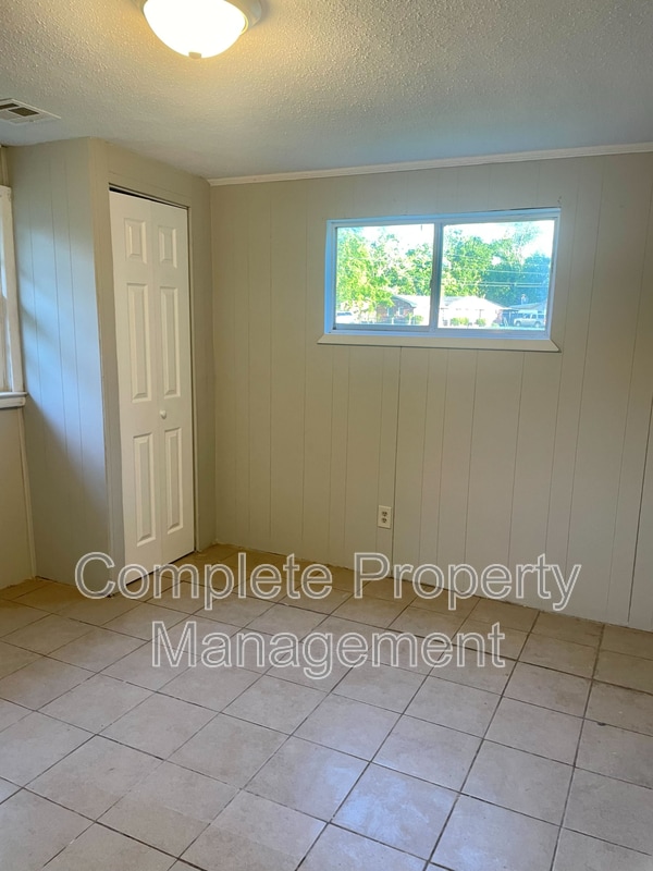 Building Photo - 3134 Meadow Ln
