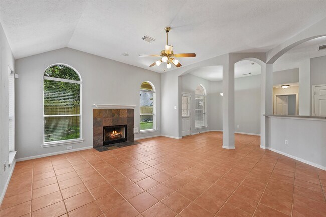Foto del edificio - 18727 River Meadows Rd