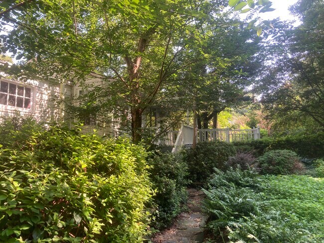 Foto del edificio - 3934 Dover Rd