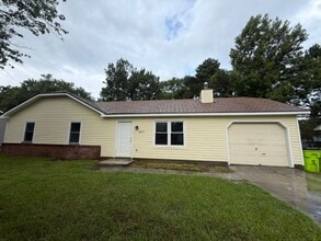 Building Photo - 327 McCotter Blvd