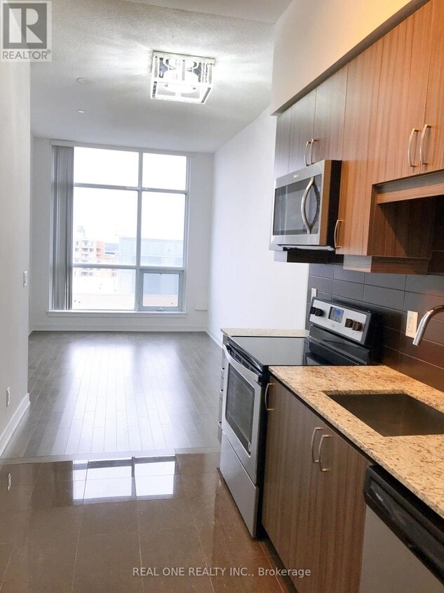 Primary Photo - 9205-9205 Yonge St