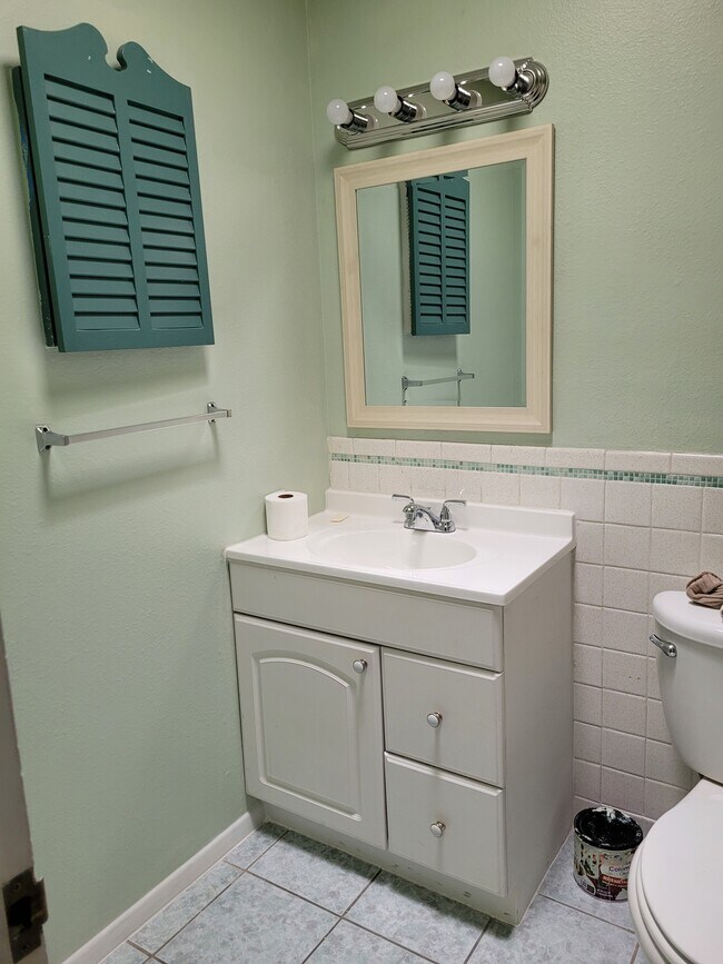 Building Photo - 7109 Lemon Tree Ln