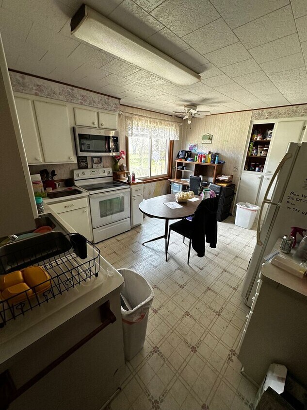 310 5th St SE, Staples, MN 56479 House Rental in Staples, MN