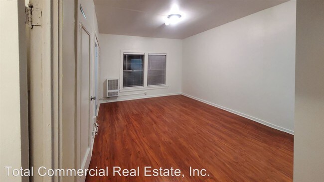 Foto del edificio - 325 Columbia Ave