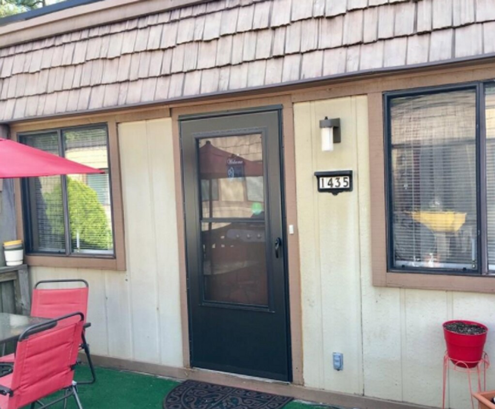 Primary Photo - Newly renovated