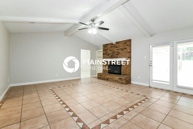 Foto del edificio - 4 Bedroom Pet-Friendly Home in MESQUITE, TX with Main Street Renewal