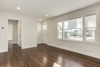 Building Photo - 4732 W 61st Terrace