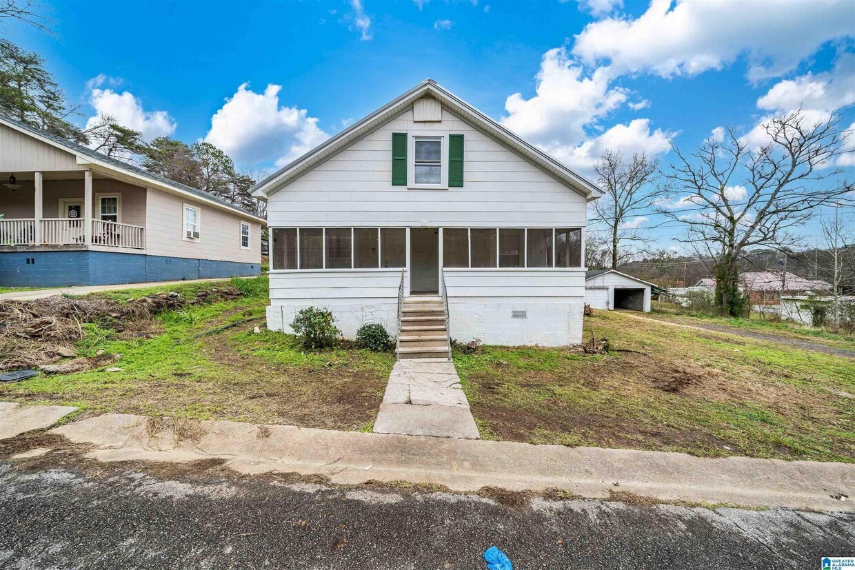 105 1st Ave, Mulga, AL 35118 House Rental in Mulga, AL