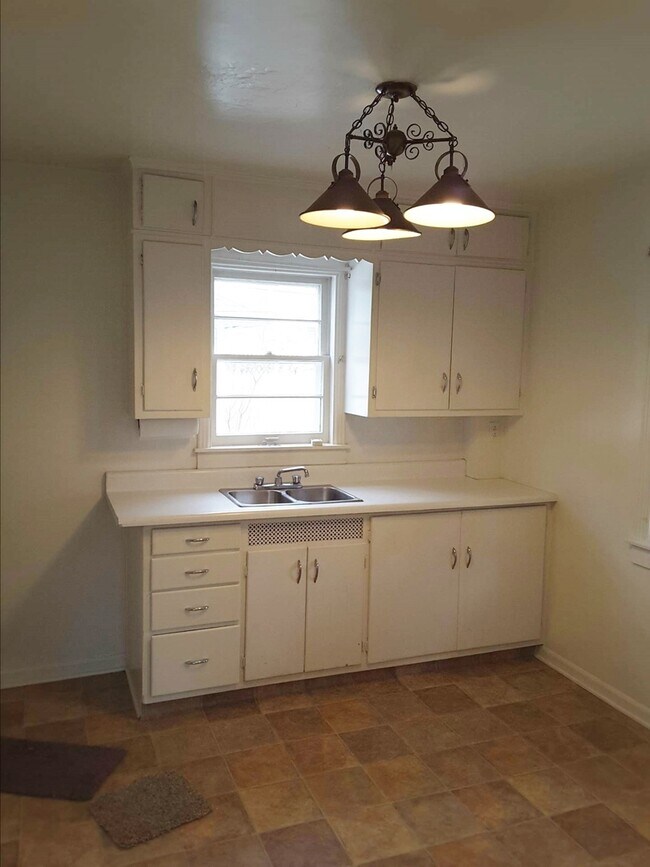 Foto del edificio - 2 Bedroom Single Family Home in Elkhart!