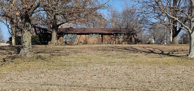 Building Photo - 3415 Old Lake Rd