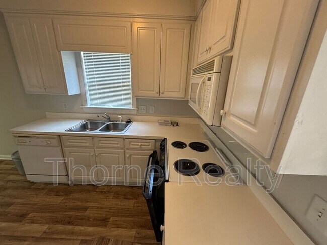 Foto del edificio - 1141 Deerchase Dr