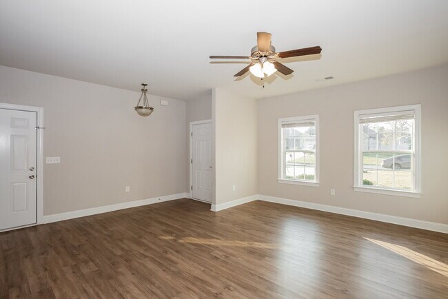 Foto del edificio - 12884 Hill Pine Rd