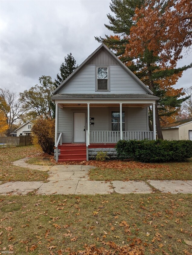 2 br, 1 bath House 1925 Harding Ave Apt 2 House for Rent in Muskegon, MI