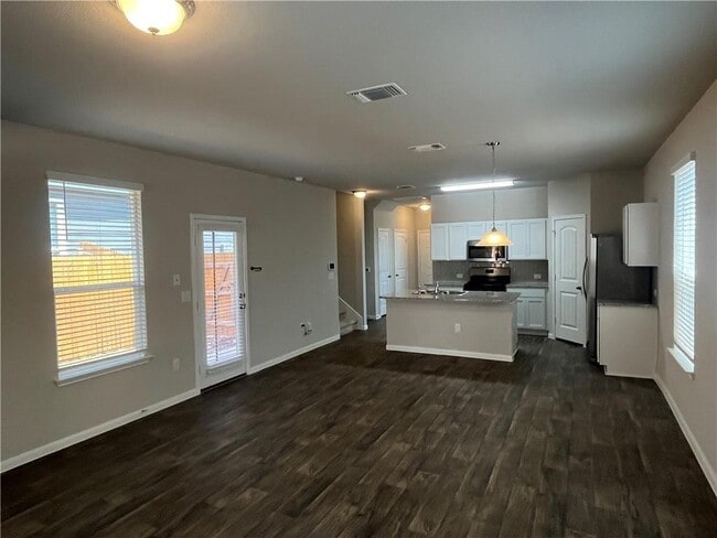 Foto del edificio - 1916 Whitaker Dr