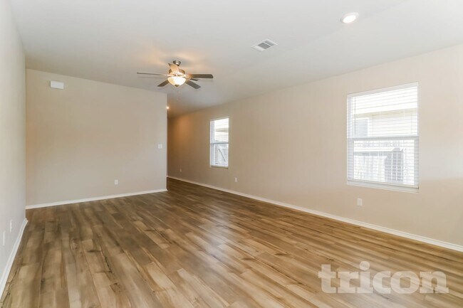 Foto del edificio - 3516 Stride Ln