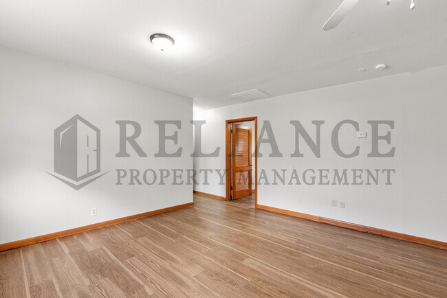 Foto del edificio - 316 W 6th Ave