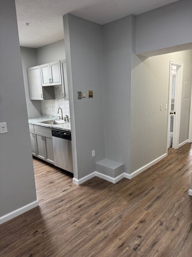 Foto del edificio - 1 bedroom, 1 bathroom downtown Hartford ct
